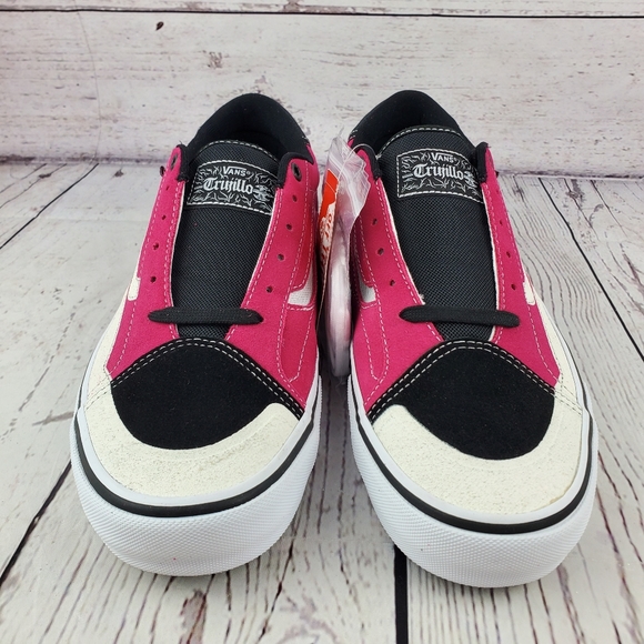 *Sold New Van's TNT Advanced Prototype Magenta - Picture 3 of 9